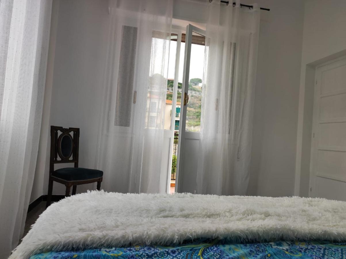 Appartamento Vicino Al Mare Con Parcheggio ريفا ليجوري المظهر الخارجي الصورة